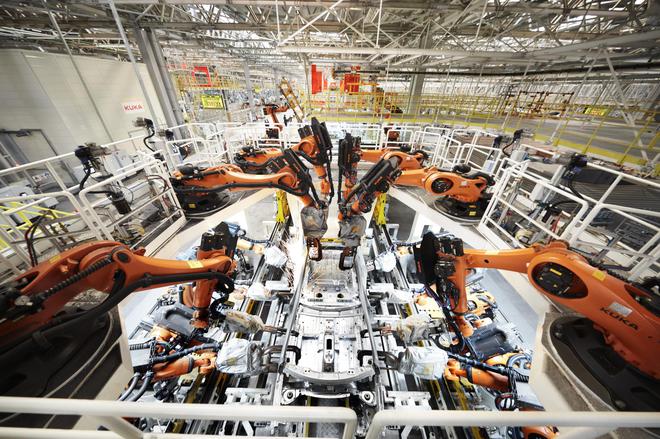 人、車(chē)、工廠 寶沃4.0智能工廠引領(lǐng)“智”造之變的技術(shù)開(kāi)發(fā)之路